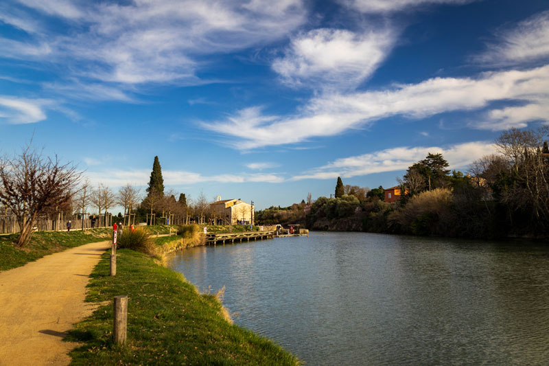 Ecluses Foot Path Canal du Midi